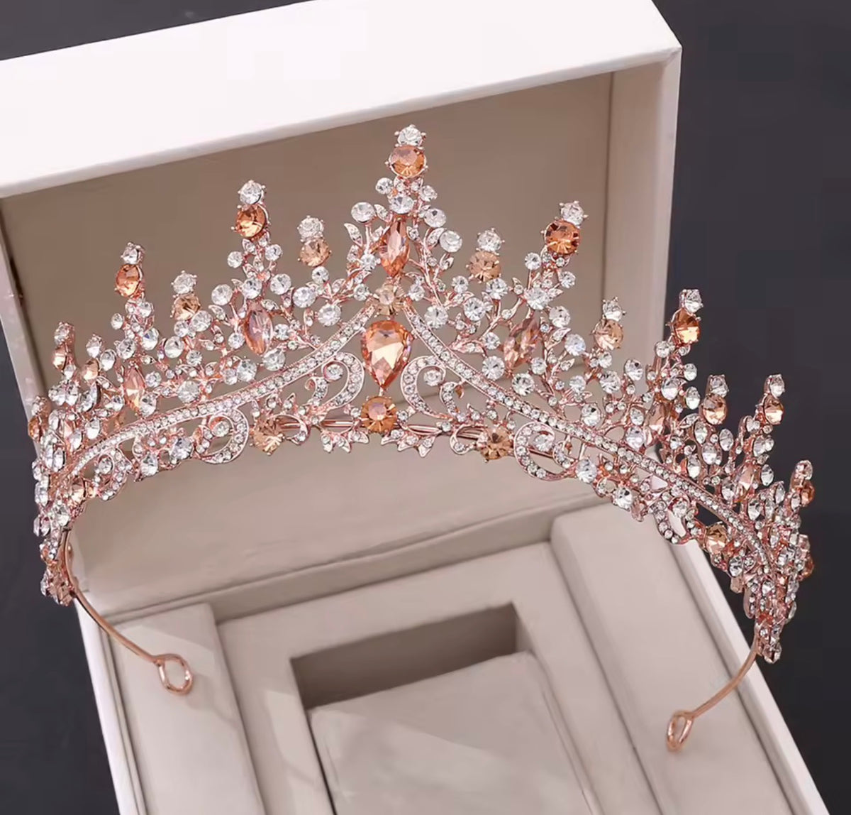 LC26094 | Sage & Rose Gold Crown III