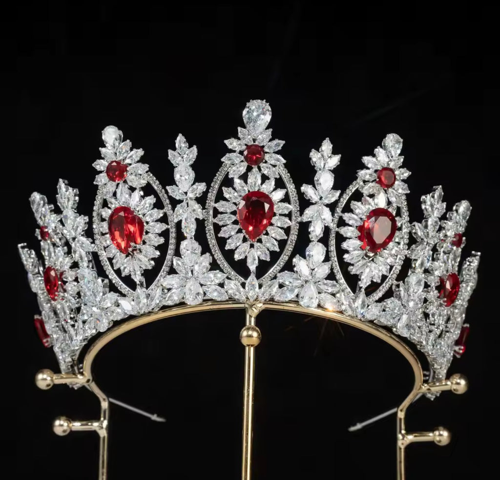 LC26060 | Red Silver Zirconia Crown