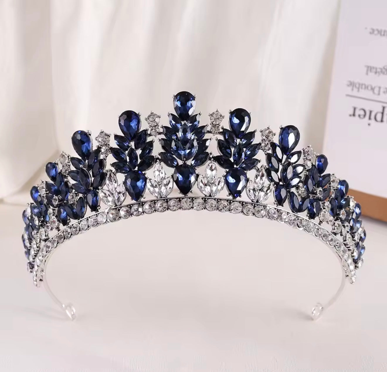 LC26063 | Navy Blue Silver