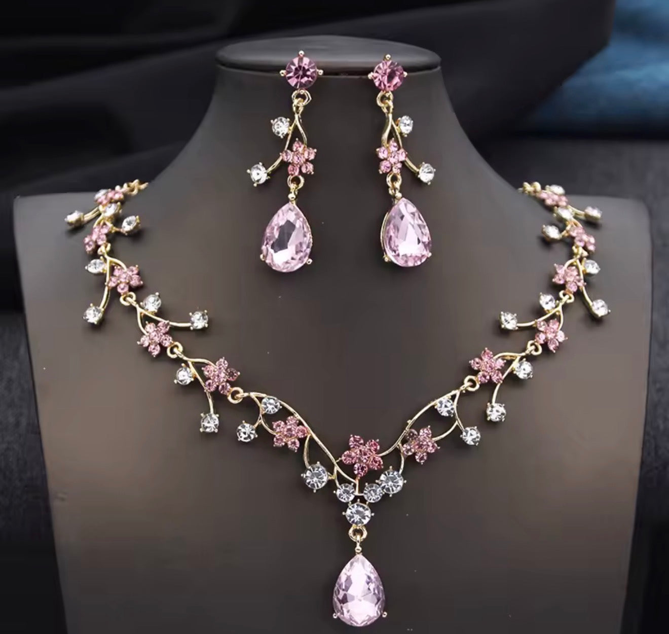 LC21132 | Pink & Gold Set Jewelry