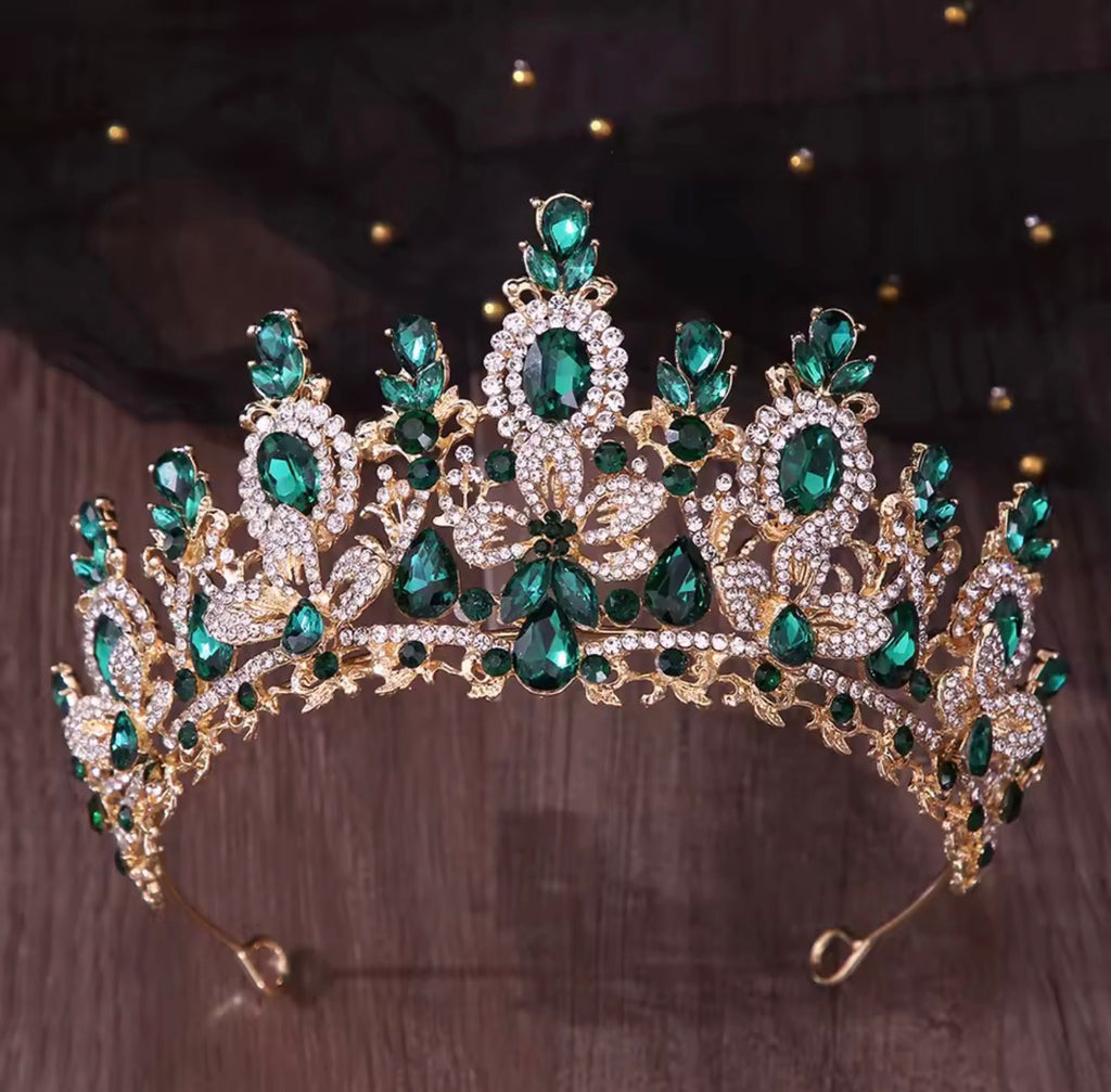 LC26037 | EMERALD GREEN GOLD