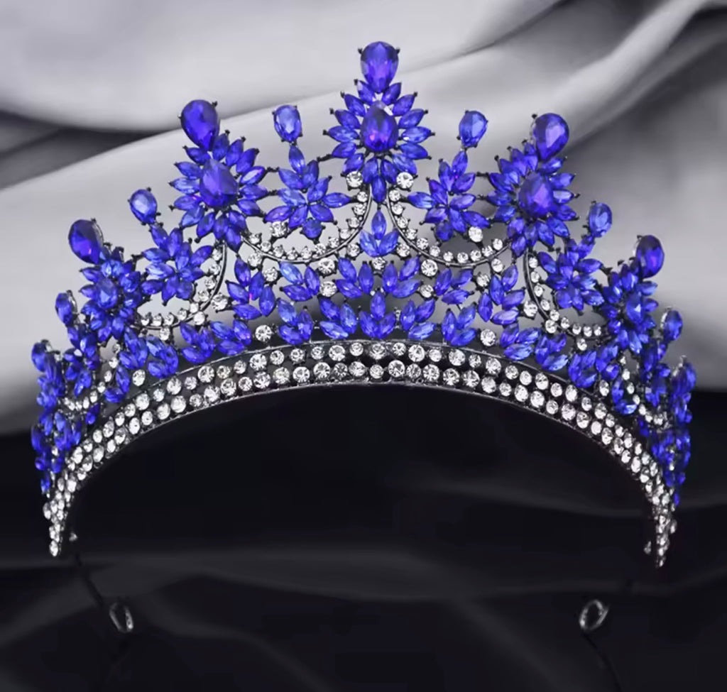 LC26087 | Navy Blue Crown III