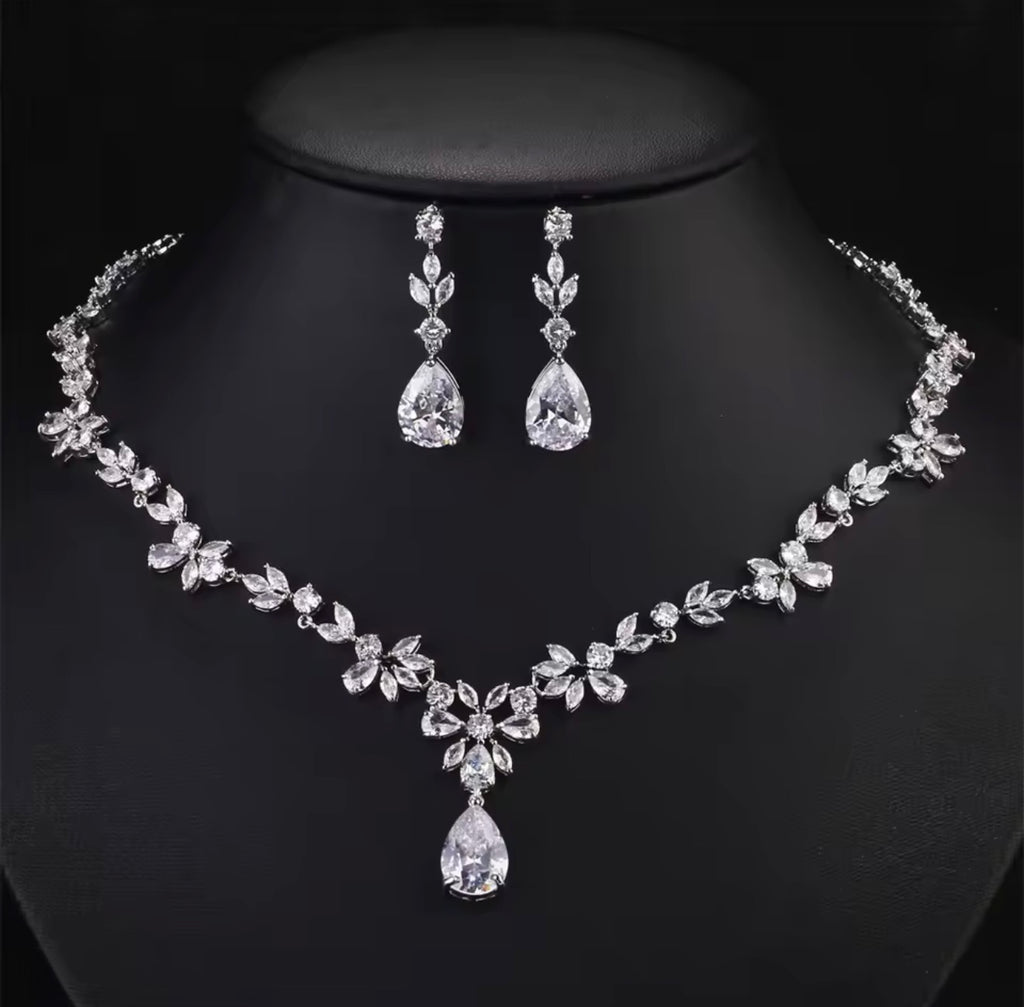 LC21134| Silver Zirconia Jewelry Set II
