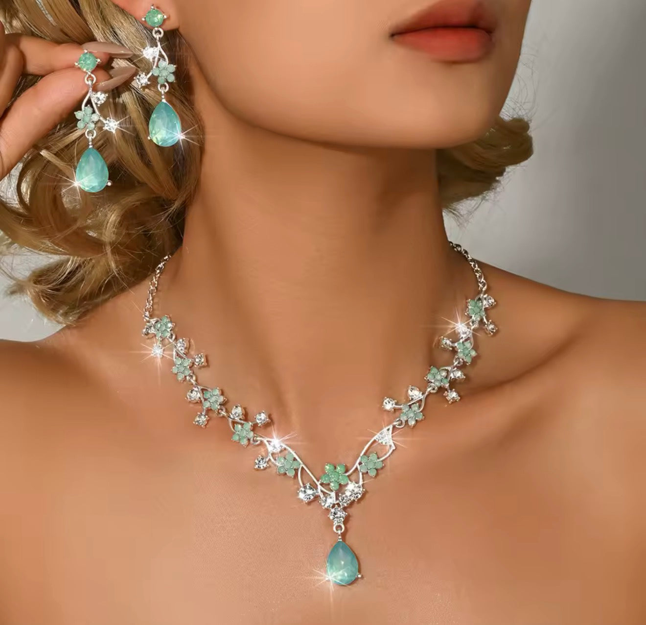 LC21132 |Sage & Gold Jewelry Set