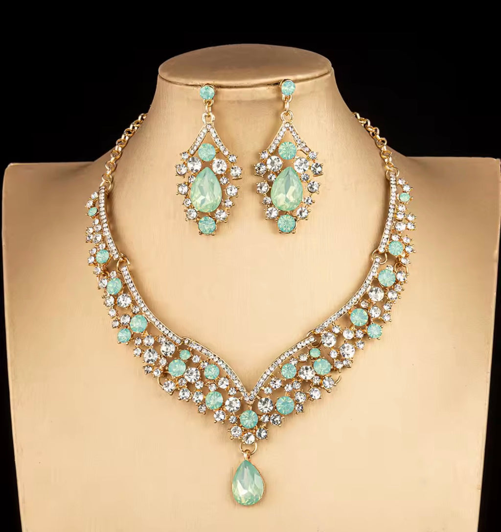 LC21135 | Sage Gold Jewelry Set II